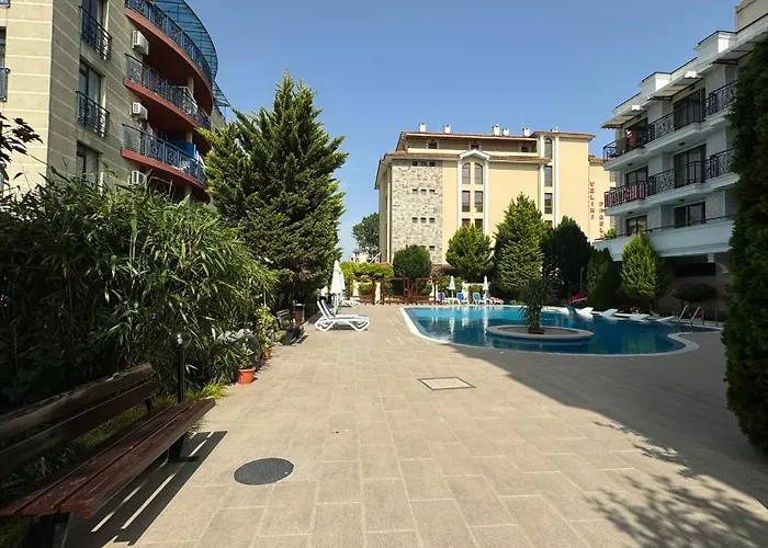 Villa Valencia